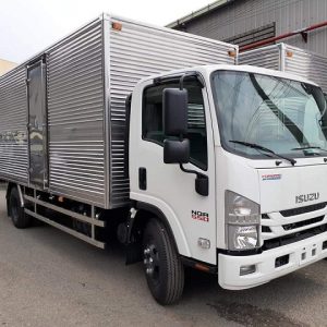 Xe Tải Isuzu NQR75ME5 5.5 Tấn Thùng Kín